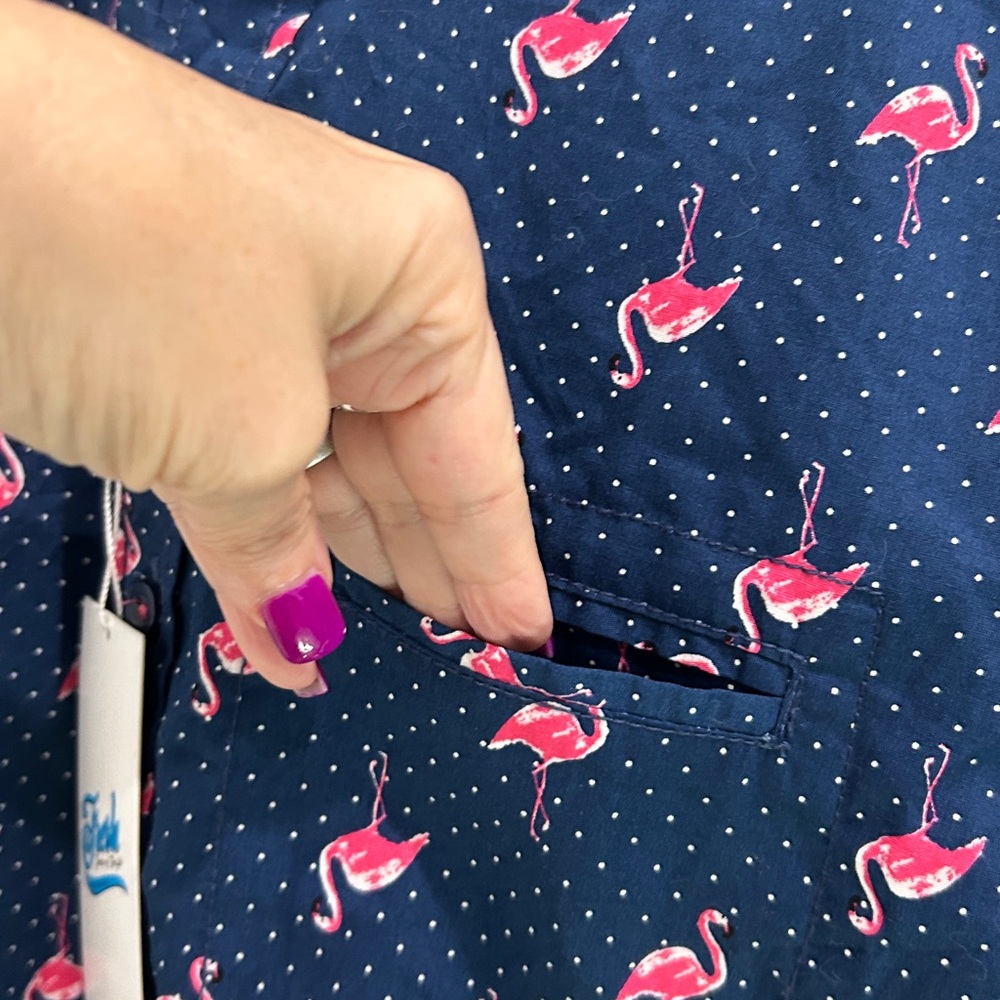 NWT Fresh Prints of Bel Air flamingo short-sleeve button-down shirt |Size Med - Picture 9 of 9